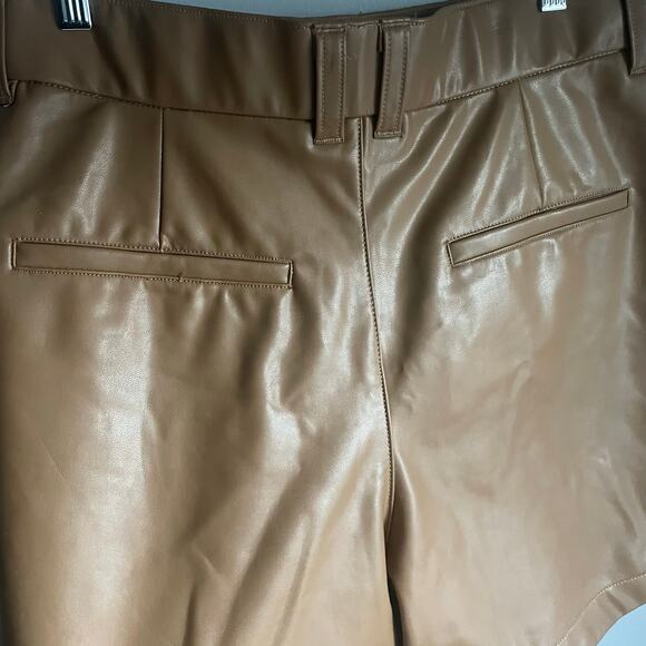 Abercrombie & Fitch Brown Vegan Leather Mocha Mousse Brown Shorts sz Large - Picture 5 of 7